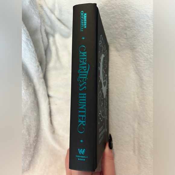 Heartless Hunter - OwlCrate - Picture 8 of 13